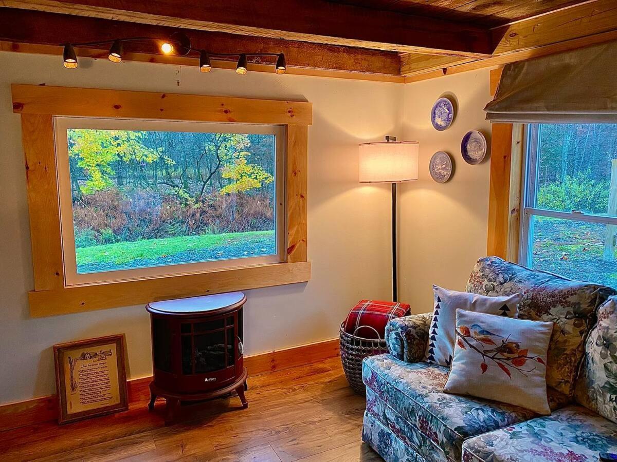 Charming 120-Year-Old Farmhouse By The Creek. Starlight 外观 照片